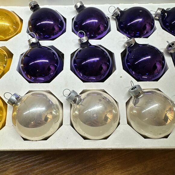 Vintage Jumbo Pack (18) COBY GLASS CHRISTMAS ORNAMENTS Purple Gold Silver - Picture 4 of 6